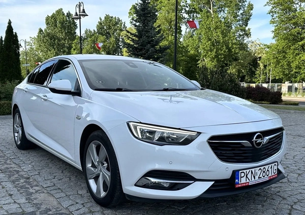 Opel Insignia cena 59900 przebieg: 207000, rok produkcji 2018 z Pszczyna małe 667